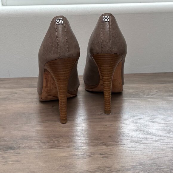 Coach Chelsie Heels Size 7 - Picture 6 of 6